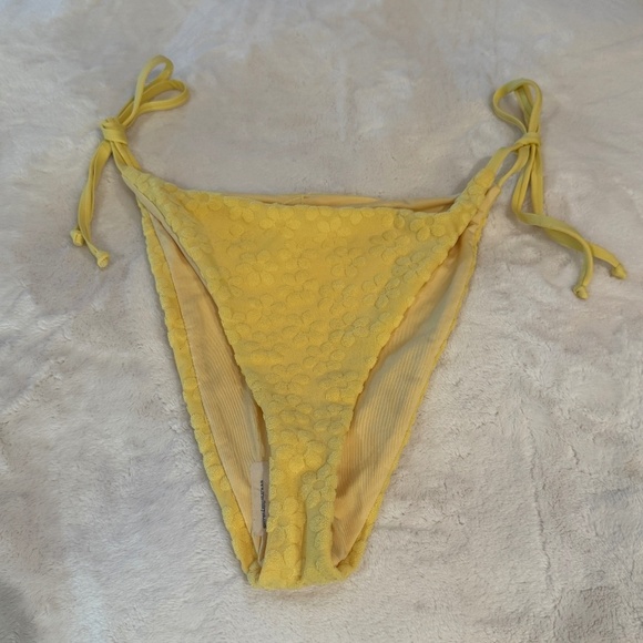 New! Dippin’ Daisys Mia Cheeky Bikini Bottom in Sunblock Yellow 31456 - Picture 8 of 15